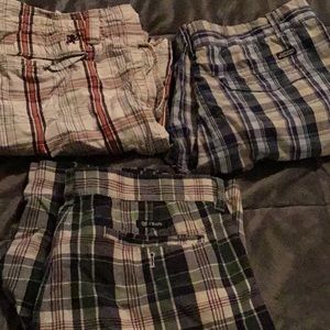 Lot of 3 name brand men’s shorts. Sz. 33-34